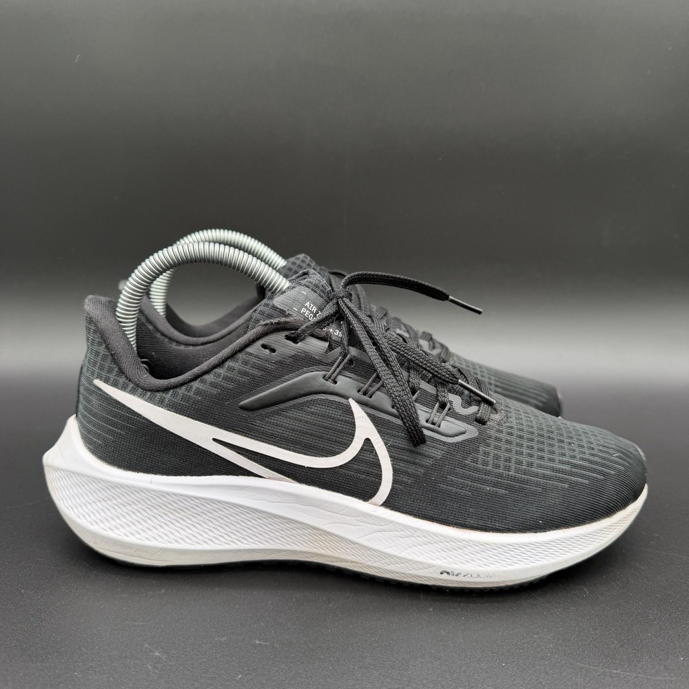 Size 8- Nike Air Zoom Pegasus 39 Women's Black